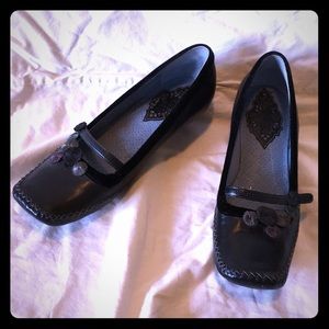 Clark’s Indigo kitten heeled pumps